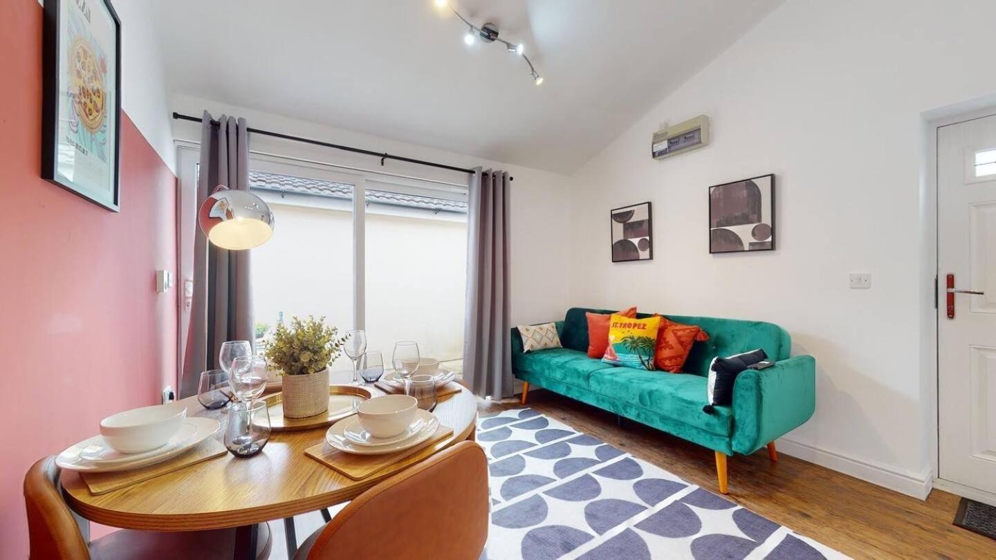 Cosy Cardiff Apartment And Patio Zewnętrze zdjęcie